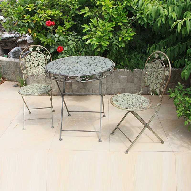 Mesa e cadeiras retrô de ferro - Outdoor Furniture Europe avaliação e preço