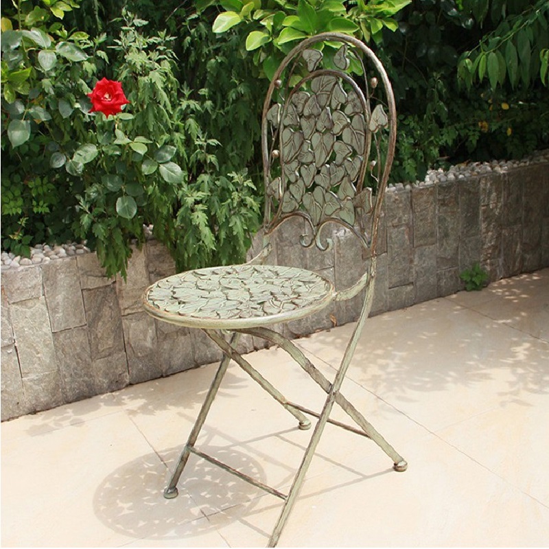Mesa e cadeiras retrô de ferro - Outdoor Furniture Europe avaliação e preço