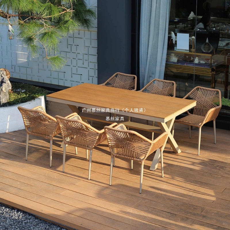 Conjunto de Mesa e Cadeiras de - Outdoor Furniture With Umbrella avaliação e preço